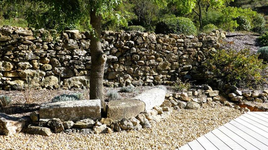 Location de vacances pour 2 personnes, avec piscine et jardin ainsi que vue et terrasse à Saint-Pierre-des-Champs - 2