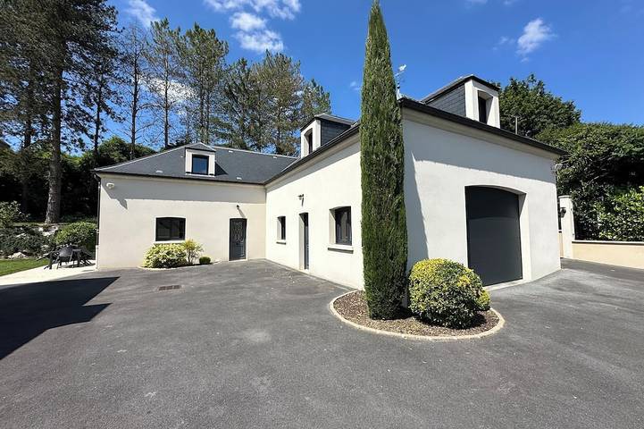 Location de vacances pour 10 personnes, avec jardin à Fontaine-sur-Ay