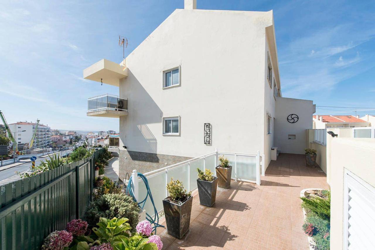 View Camelias House by Sixtyfive Boutique Home in Praia dos Pescadores (Ericeira), Ericeira