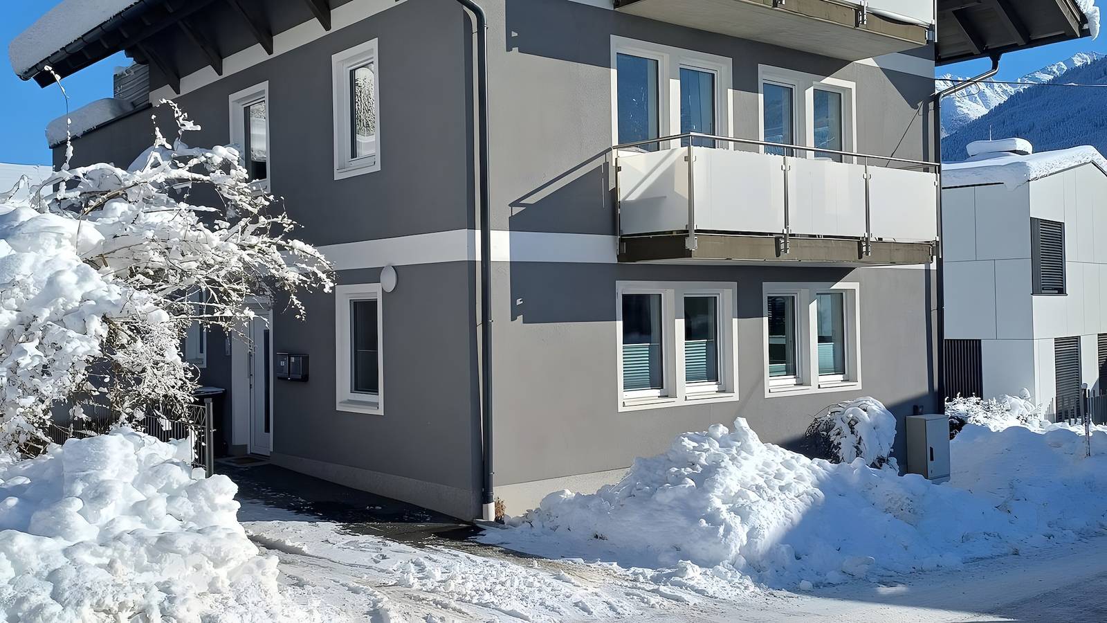 Ganze Wohnung, Apartment 'Schett' mit Bergblick, privater Terrasse und Wlan in Neukirchen am Großvenediger, Pinzgau