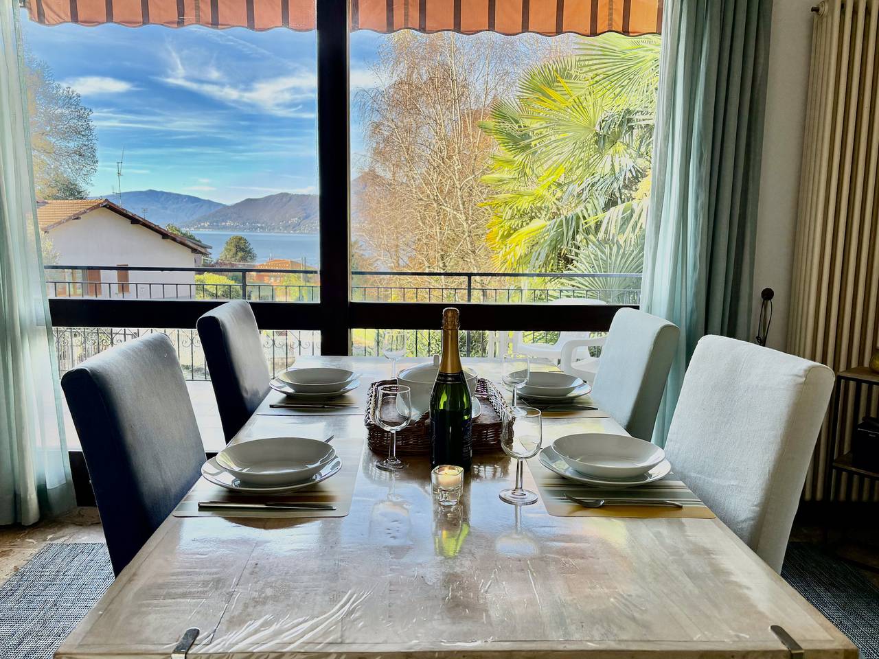 Apartamento entero, Apartamento de vacaciones para 4 personas con jardín in Luino, Comune di Luino