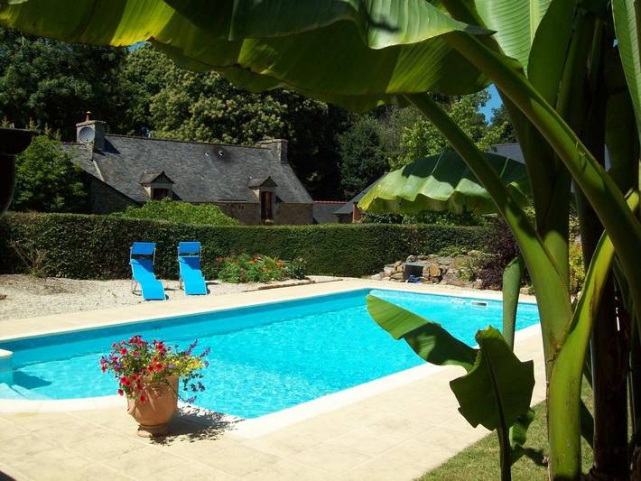 Chambre d’hôte pour 4 personnes, avec Terrasse ainsi que Jardin et Piscine à Mégrit