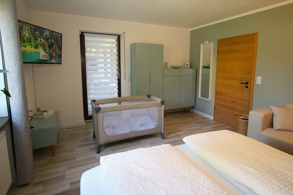 Ganze Wohnung, Weiher Apartment mit Terrasse & Parkplatz in Kulmbach, Oberes Maintal - Coburger Land