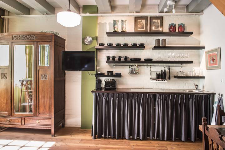 Studio entier, Studio Koggeschip Amsterdam Bb in Côte hollandaise