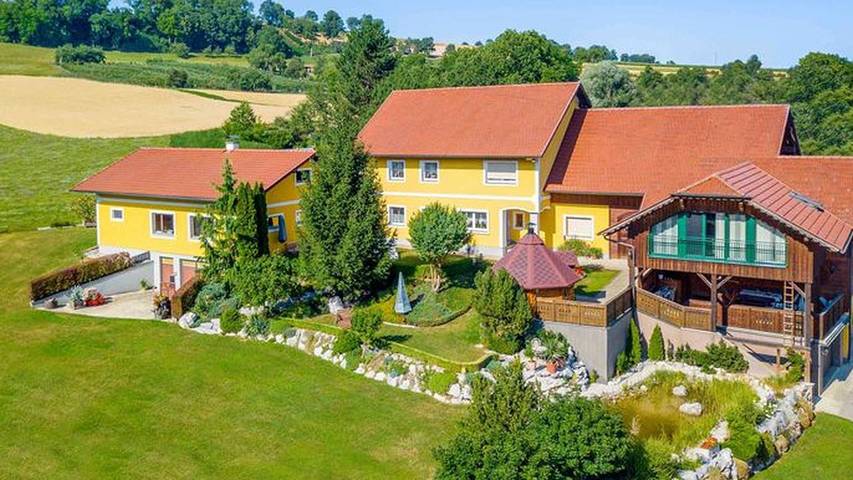 Ferienwohnung für 6 Personen, mit Balkon und Ausblick sowie Garten, kinderfreundlich - 1