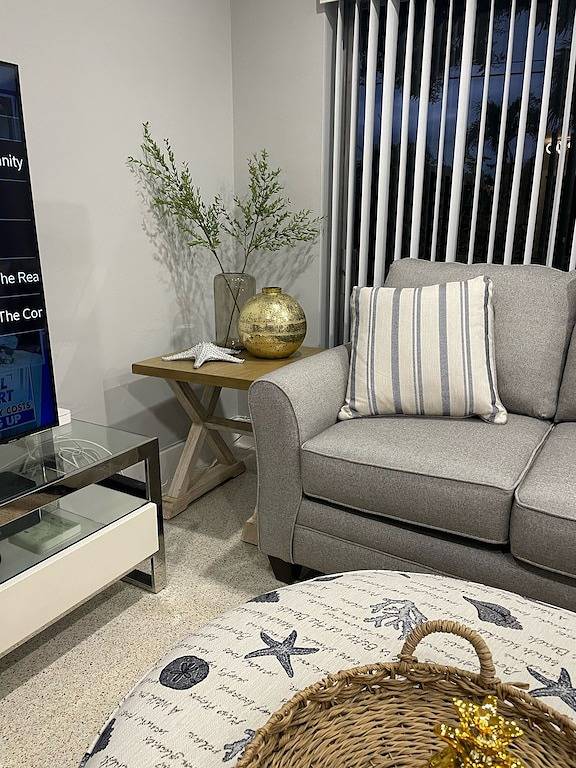 Vacation rental for 10 people, with terrace and yard in Lauderdale-by-the-Sea