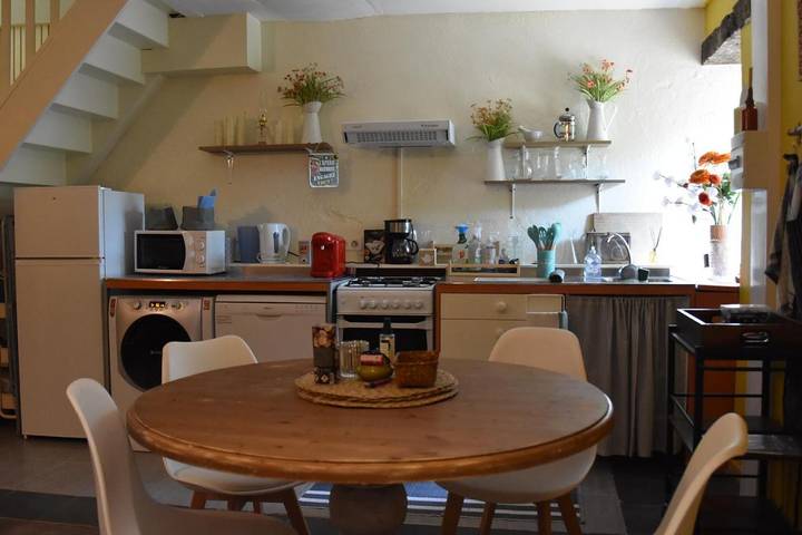 Location de vacances pour 4 personnes, avec vue ainsi que jardin et piscine, animaux acceptés à Les Eyzies-de-Tayac-Sireuil - 3