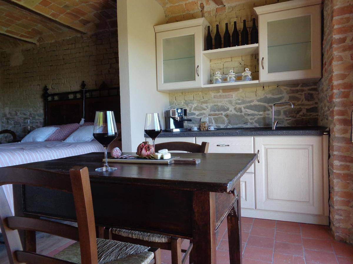 Cascina Romanino in Mango , Langhe
