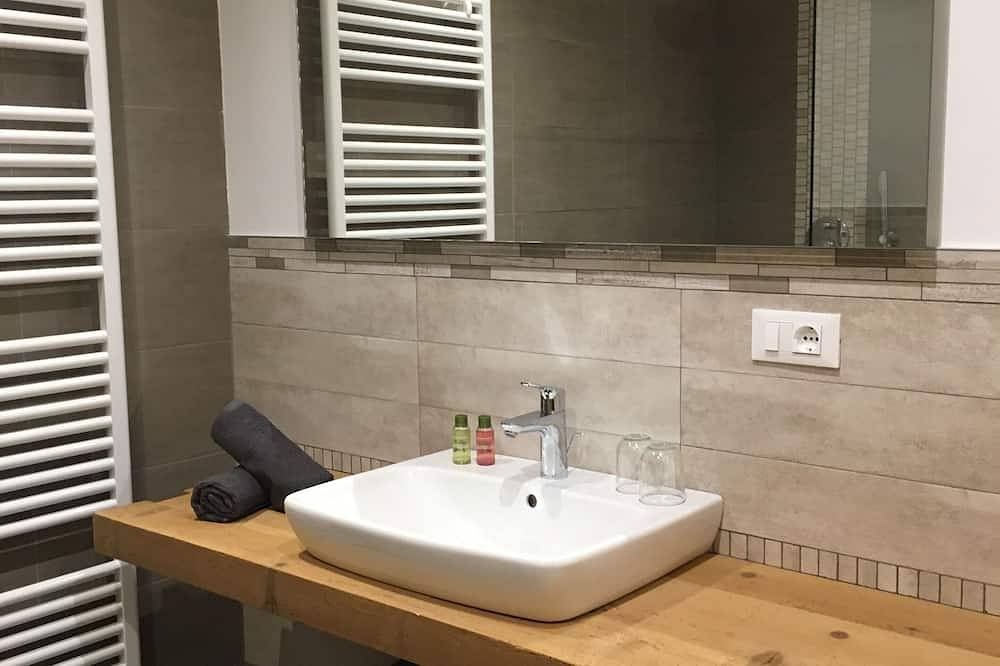 Ganze Wohnung, App. St. Sebastian im gemütlichen Chalet mit Garten und Terrasse in Tisens, Nonsberggruppe