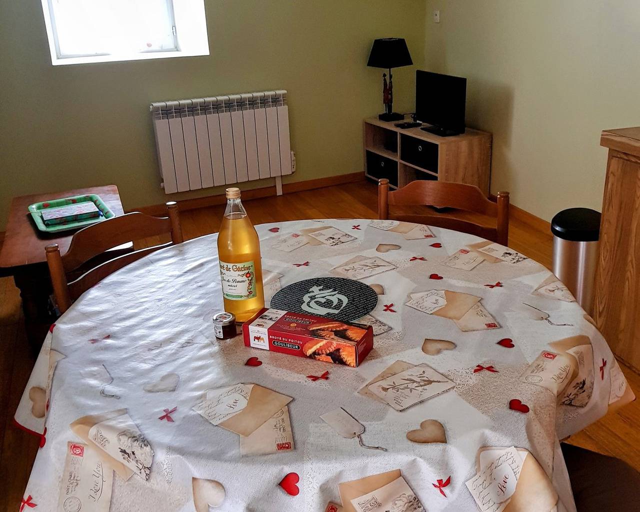 La Petite Chaumière avec Wifi in Saint-Paul-en-Gâtine, Deux-Sèvres