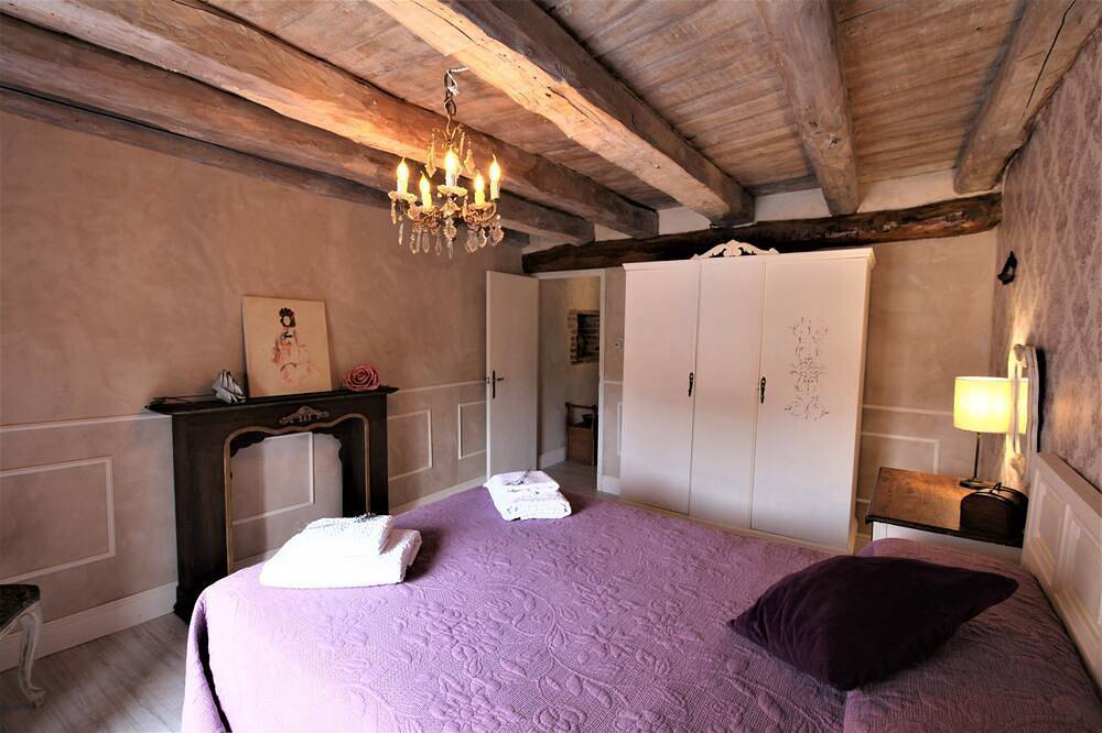 Wabisabi Townhouse en Hoces del Río Riaza in Montejo de la Vega de la Serrezuela, Segovia Province