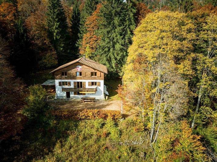 Casa rural para 30 personas, con vistas y jardín, Se admiten mascotas - 1