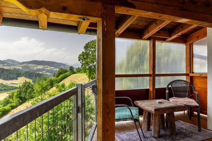 Ferienwohnung für 5 Personen, mit Whirlpool und Sauna sowie Garten