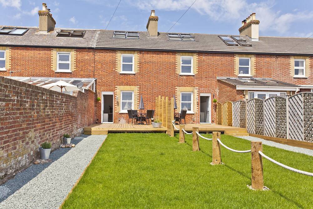 Seaside Cottage with panoramic sea views. in Bournemouth, South West England