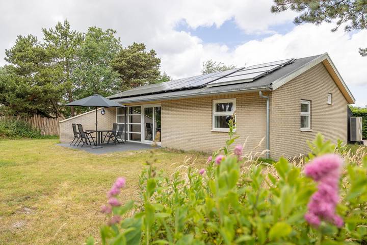 Bungalow für 4 Personen, mit Balkon/Terrasse und Terrasse sowie Garten und Sauna auf Ameland