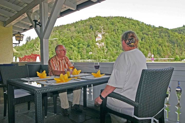 Gasthof Hotel zur Post - Doppelzimmer mit Dusche/Wc und Sat-Tv in Obernzell, Ostbayern
