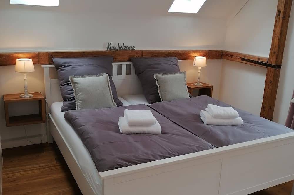 Beautiful vacation home with great outdoor area & whirlpool in Uelversheim, Rhinehesse region
