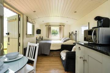 Glamping for 2 People in Shropshire, West Midlands, Photo 1