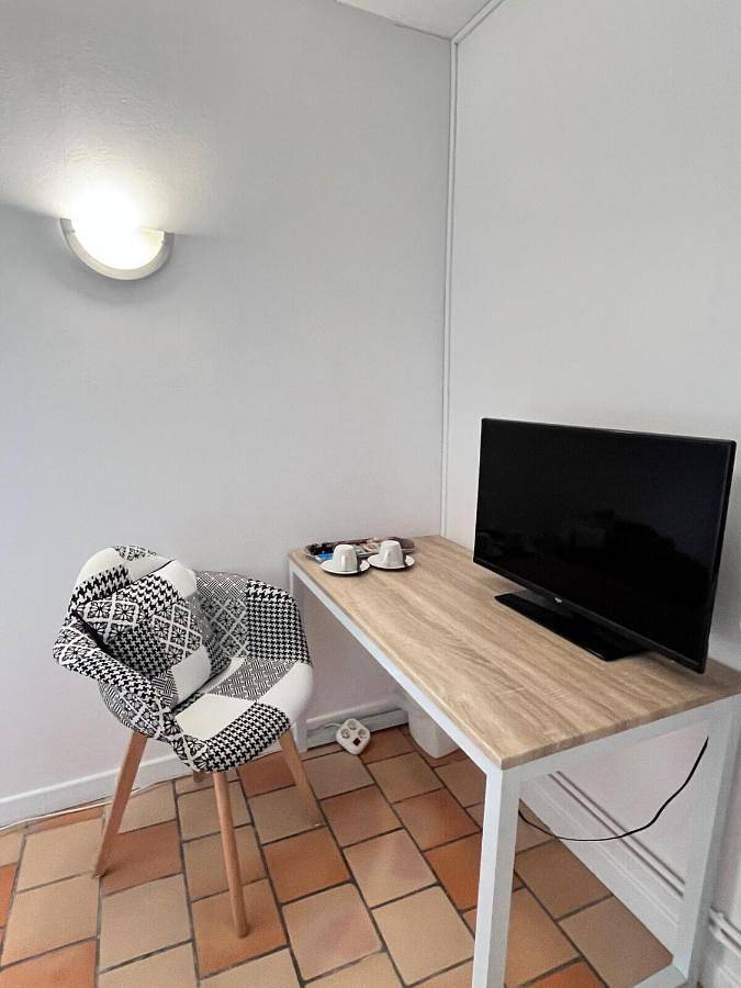 Location de vacances pour 2 personnes, avec Terrasse et Jardin ainsi que Piscine et Vue à Concourson-sur-Layon - 4