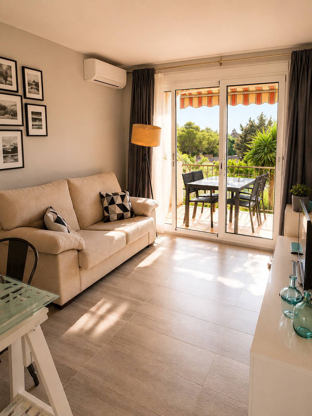 Ganze Wohnung, Ferienwohnung für 4 Personen mit Balkon in Sant Pere de Ribes, Garraf