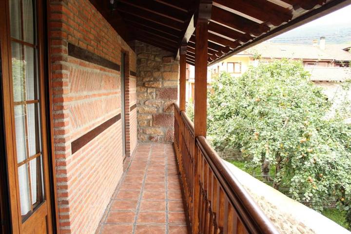 Casa rural para 9 personas, con vistas y jardín en Valle de Iguña - 2