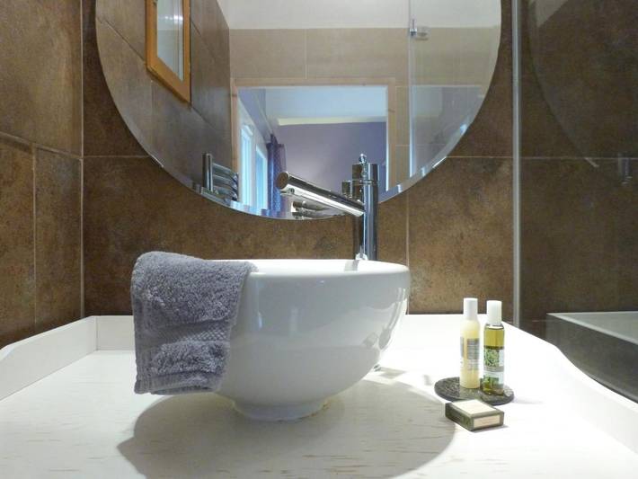 Location de vacances pour 2 personnes, avec vue ainsi que jardin et piscine à Auriol - 3