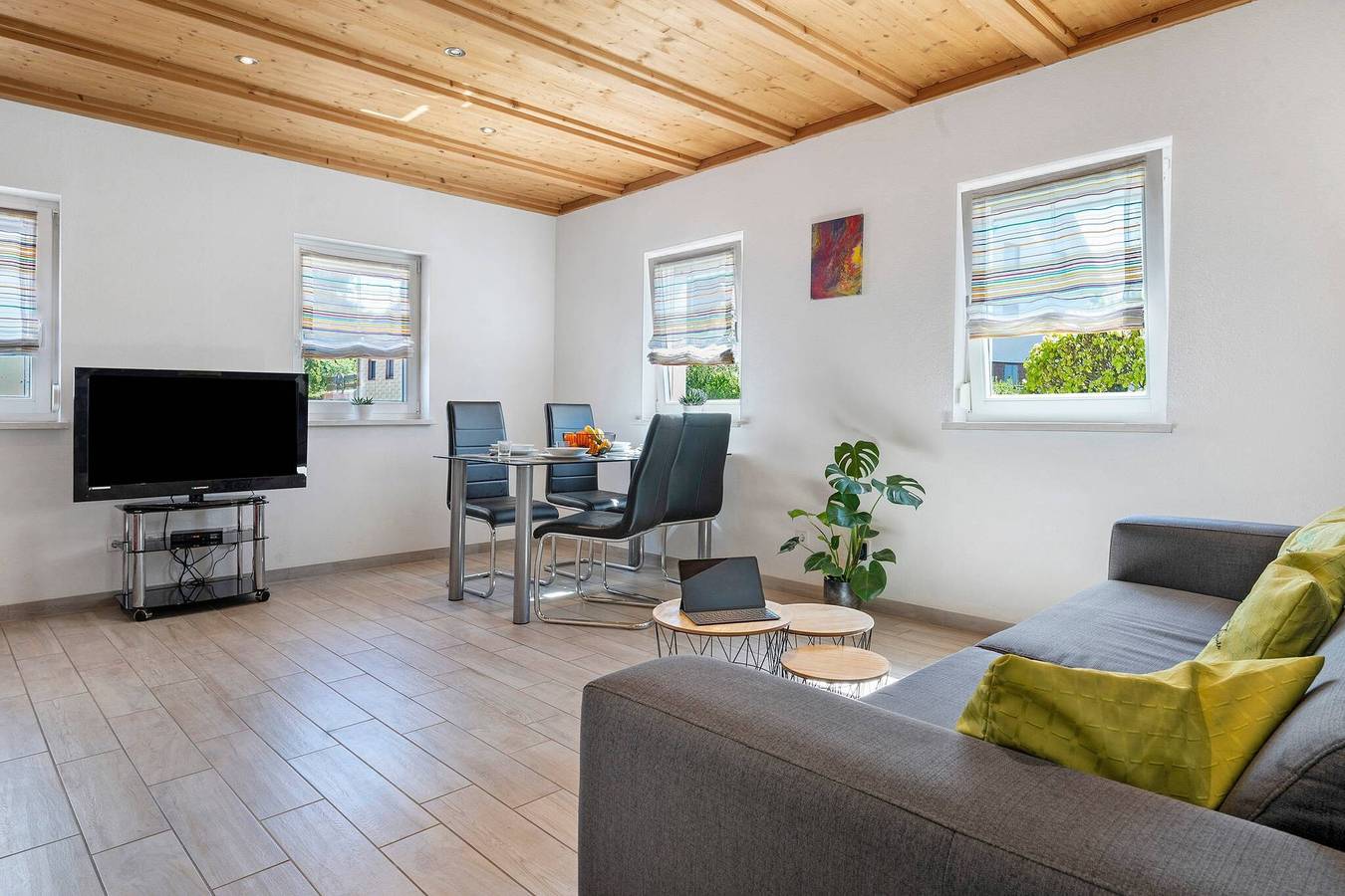Appartement entier, Appartement « Morgenrot » avec terrasse privée et Wi-Fi in Engelsbrand, Forêt Noire du Nord