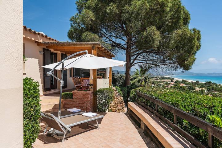 Villa pour 5 personnes, avec jardin à Costa Rei