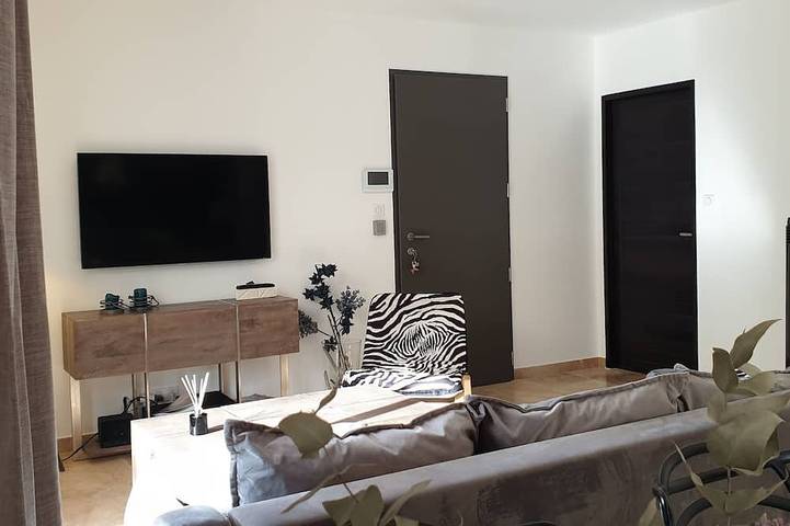 Location de vacances pour 5 personnes, avec jacuzzi et jardin à La Roque-sur-Pernes - 2