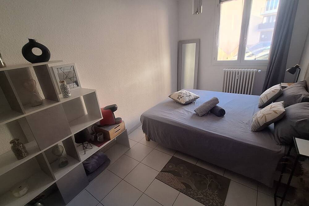 Entire apartment, Central apartment with parking in Carcassonne, Carcassonne region