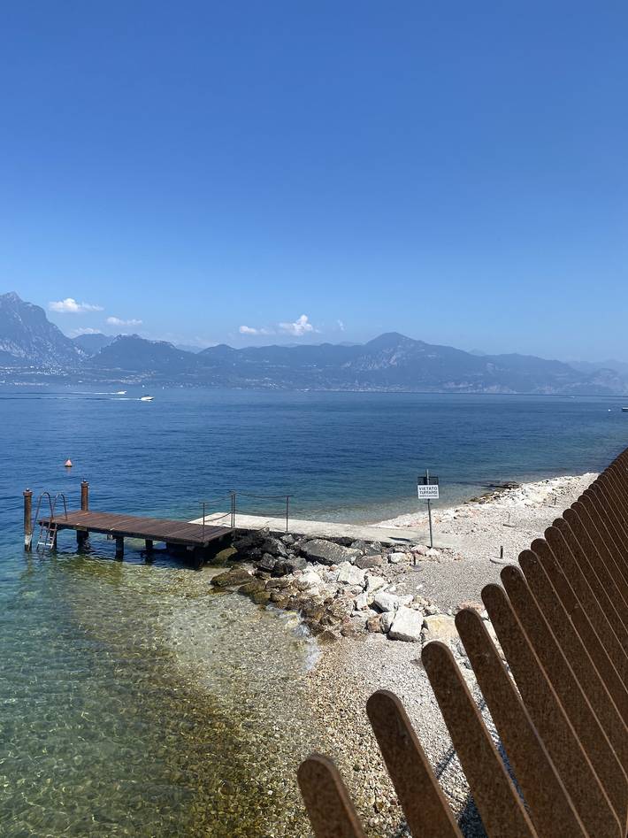 Ferienwohnung für 3 Personen, mit Terrasse und Seeblick in Torri del Benaco