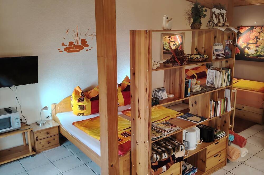 Ganze Wohnung, Kleine Ferienwohnung/Apartment für 1 - 3 Personen in Niederau (Sachsen), Meißen Region