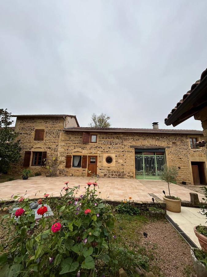 Cottage pour 2 personnes, avec terrasse ainsi que jacuzzi et jardin à Saint-Maurice-lès-Châteauneuf