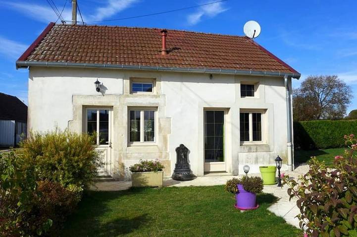 Gîte pour 2 personnes, avec jardin dans Haute-Marne