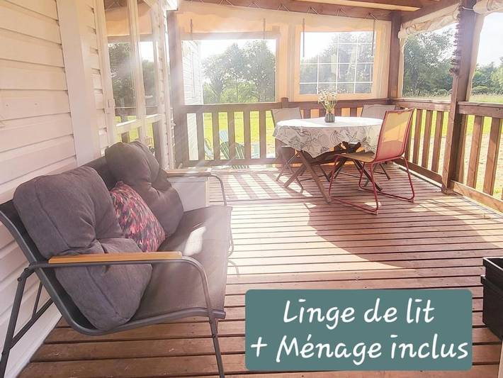 Gîte pour 4 personnes, avec terrasse ainsi que vue et jardin à Chambellay