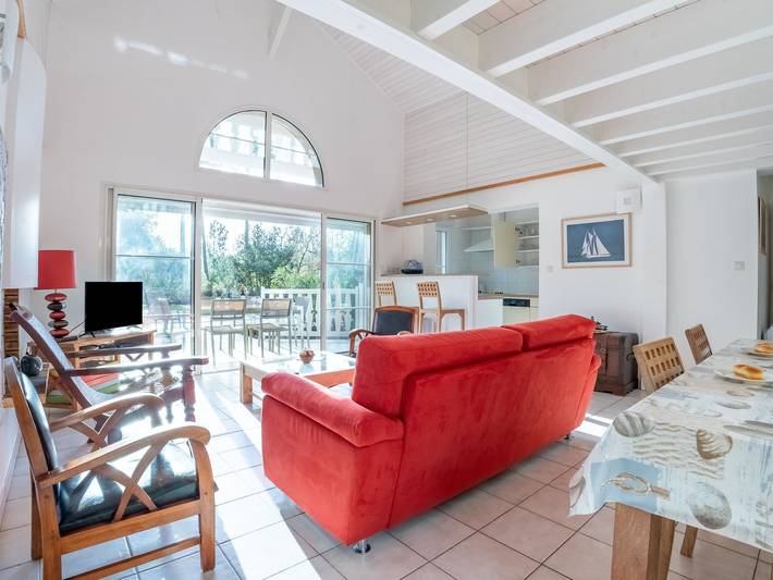 Location de vacances pour 6 personnes, avec jardin et piscine, animaux acceptés dans Golf de la Méjanne - 4