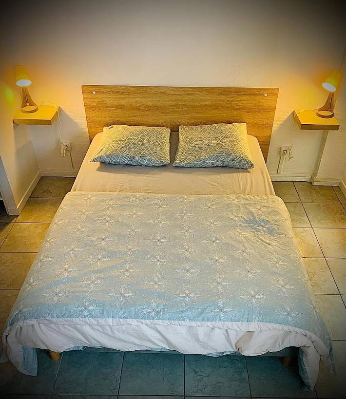 Gîte pour 2 personnes, avec vue et balcon, animaux acceptés à Bron - 2