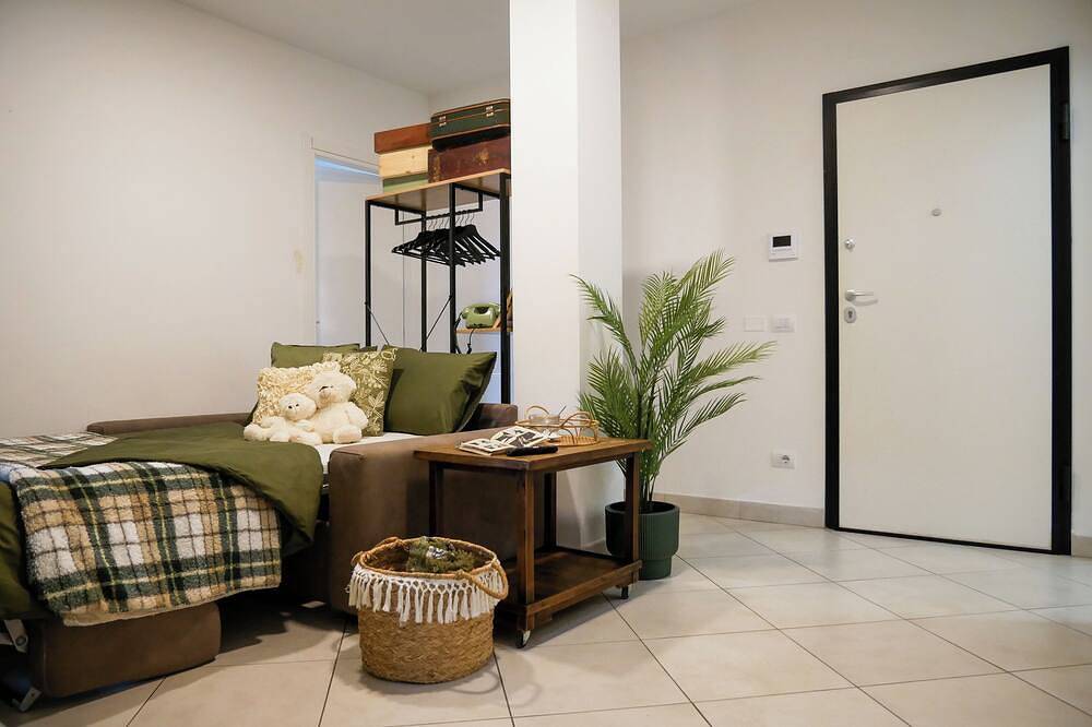 Appartamento intero, Nest37 | Quiet Coastal Apartment with Pool | Historic and Natural Setting in Pisa, Riviera Toscana