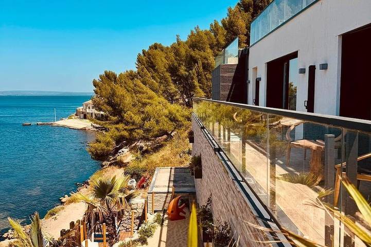 Entire apartment, Evasion room - mia casa in Saint-Mitre-les-Remparts, Mediterranean Coast (France)