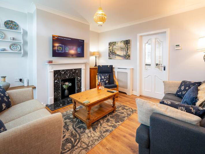 Glamping for 6 people, with terrace, with pets in Shrewsbury