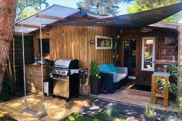Gîte pour 2 personnes, avec piscine ainsi que jardin et terrasse à Le Teich