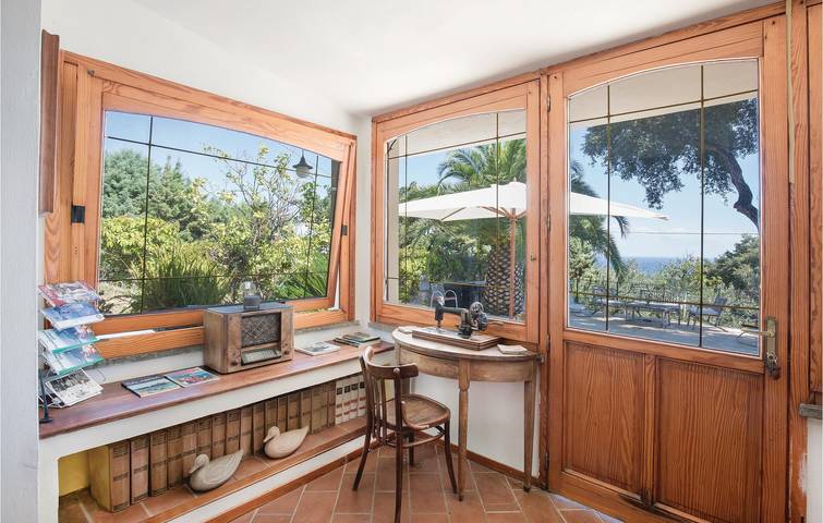 Appartamento di 240mq vicino alla spiaggia con AC, piscina e terrazza in Costa Ionica Calabria