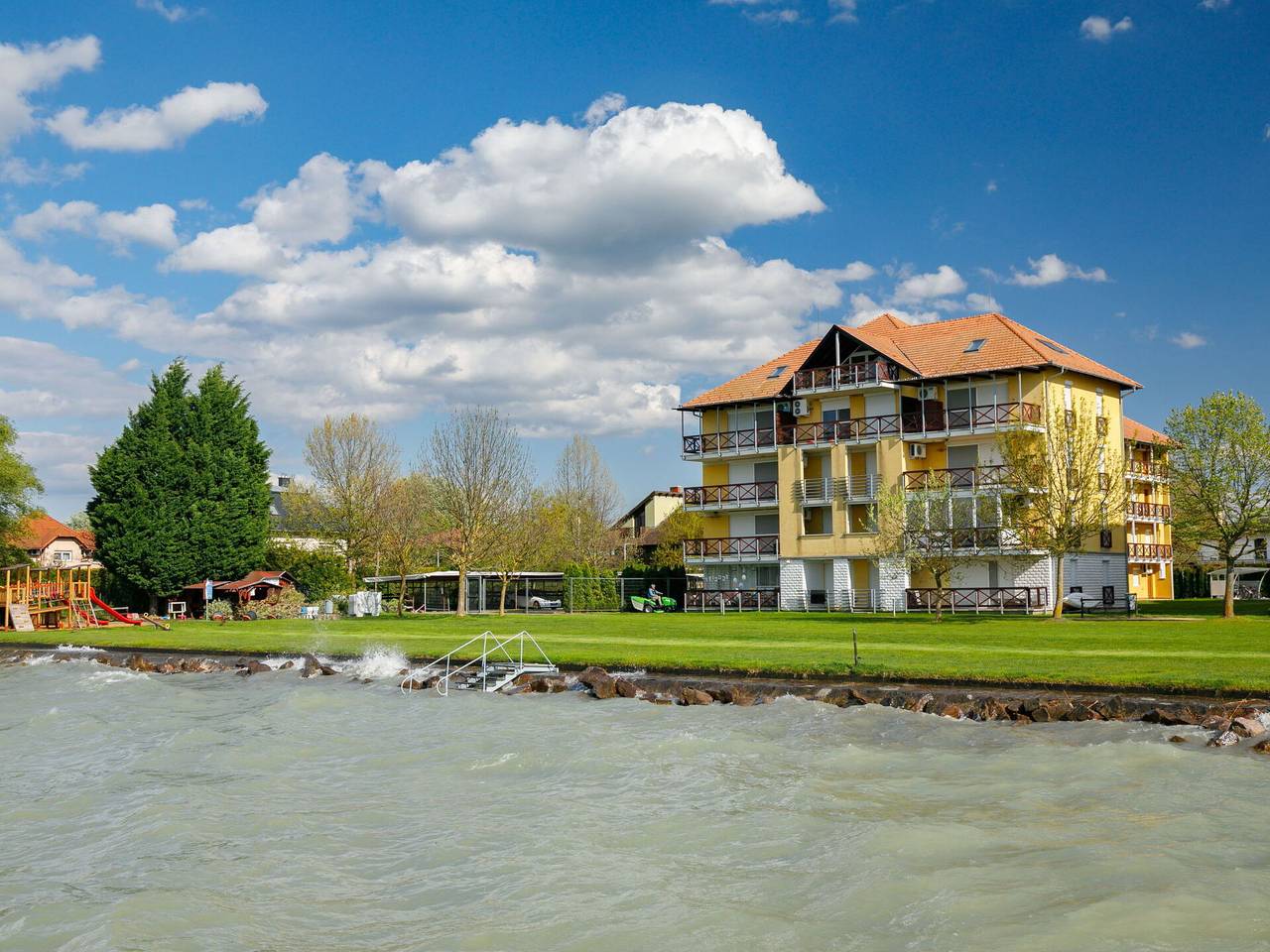 Entire apartment, Rosalia - Rosalia 976.1 in Balatonőszöd, Southern Shore of Lake Balaton