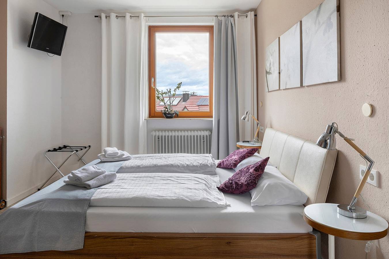 Zimmer „Kirschblüte“ mit Gemeinschaftsgarten und Wlan in Oberrotweil, Vogtsburg im Kaiserstuhl