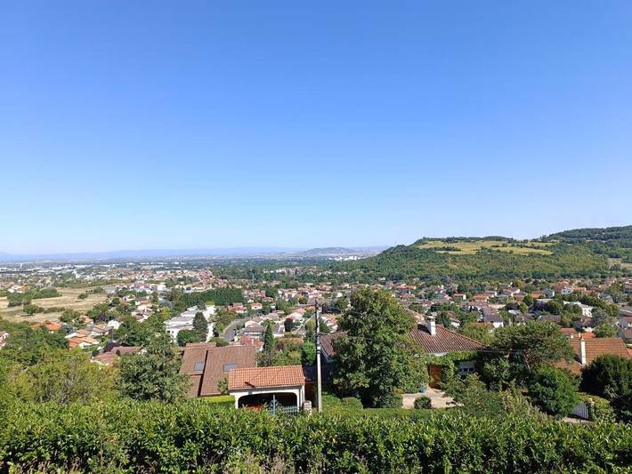 Gîte pour 4 personnes, avec jardin et vue, animaux acceptés dans Blanzat