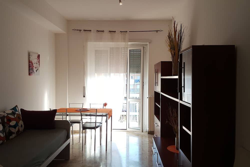 Entire apartment, Large one-bedroom apartment excellent Bassini-Multimedica-Niguarda Hospital in Cinisello Balsamo, Milan Province