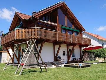 Ferienwohnung für 4 Personen, mit Garten und Terrasse sowie Ausblick, kinderfreundlich am Edersee