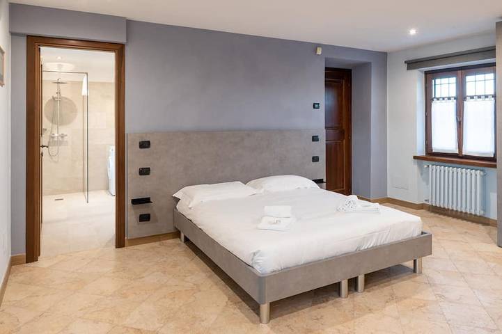 Appartement entier, \"La Picchiera\" 1-room apartment with kitchen and garden, surrounded by vineyards in La Morra, Langhe