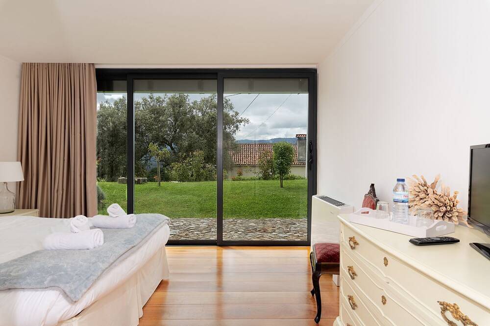 Casa de campo com piscina e jardim privados in Jolda (Madalena) e Rio Cabrão, Distrito de Viana do Castelo