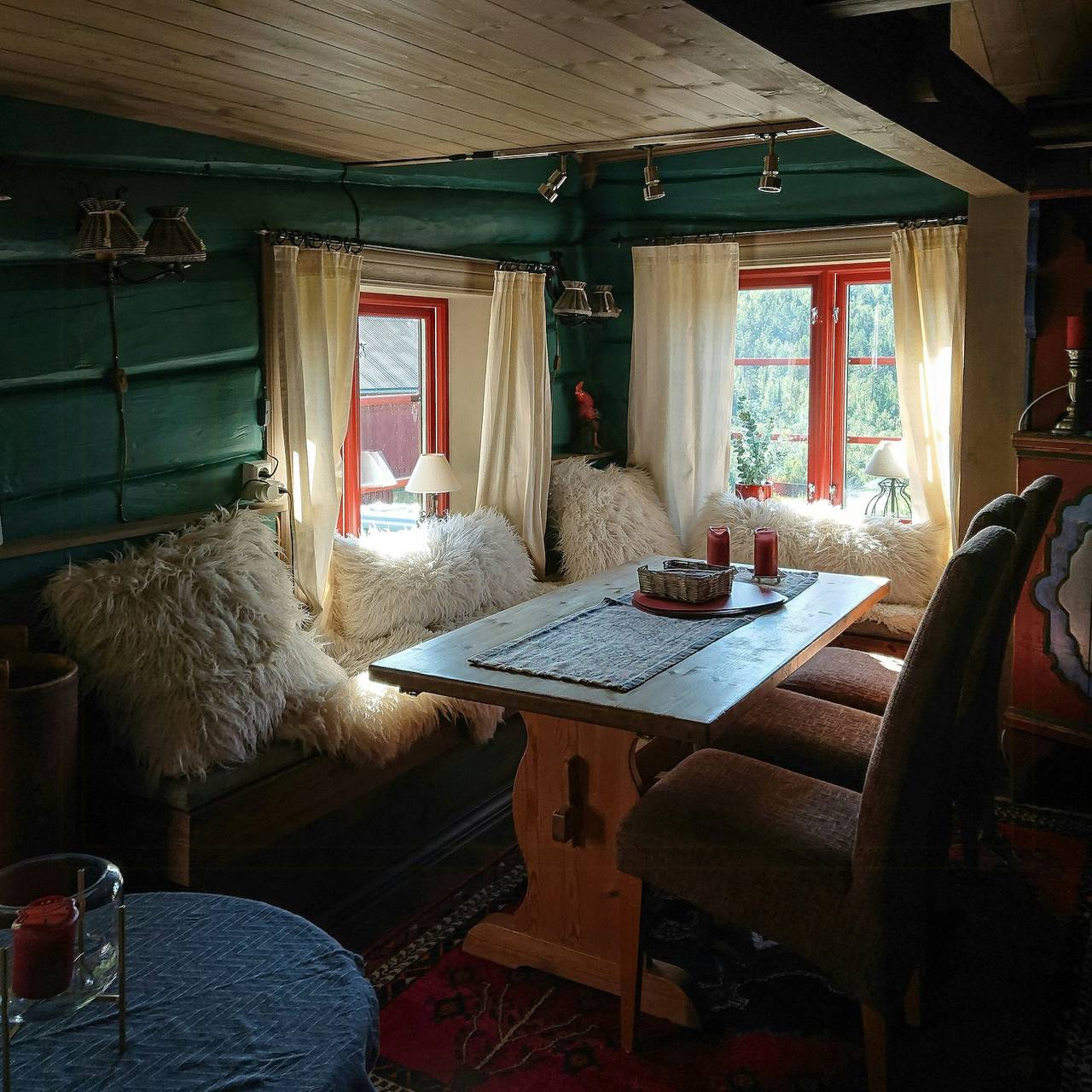 Restaurierte Hütte aus dem Jahr 1852 in der Region Bergsjø in Ål